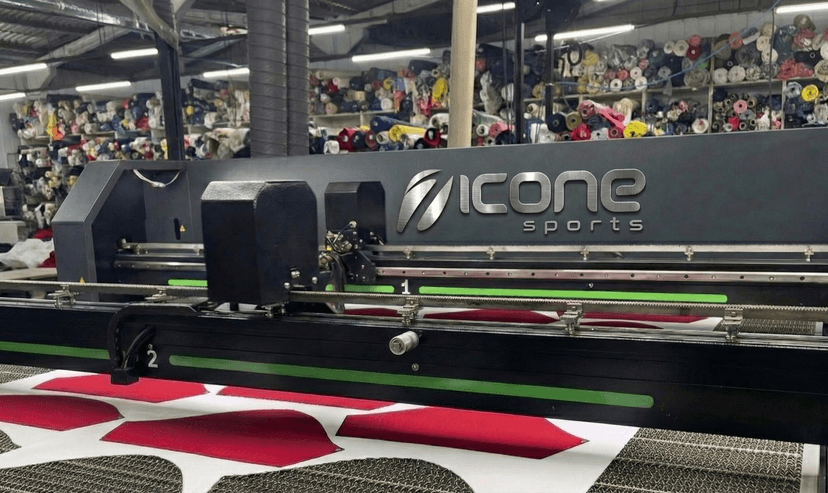 Corte de Precisão Computadorizado Corte computadorizado de precisão milimétrica para uniformes esportivos - Icone Sports